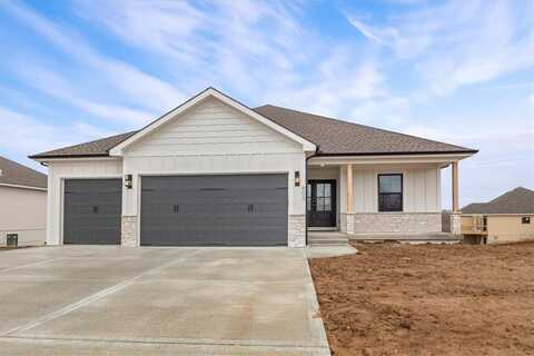 708 Apache Court, Smithville, MO 64089