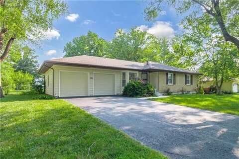 204 SW 20th Street, Oak Grove, MO 64075