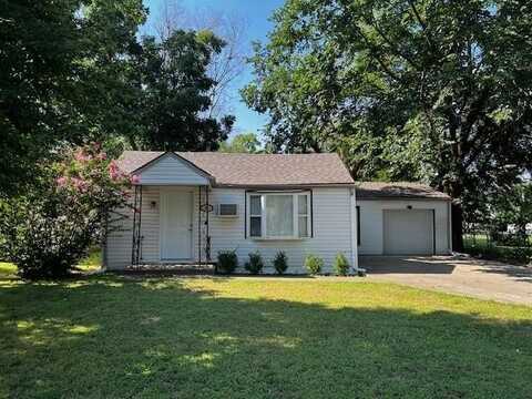 1323 W Hibbard Street W, Coffeyville, KS 67337