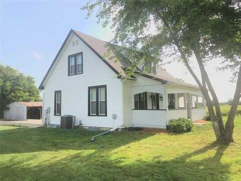 225 SE 200 Road, Warrensburg, MO 64093