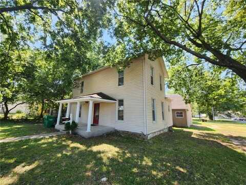 211 W Dakota Street, Butler, MO 64730