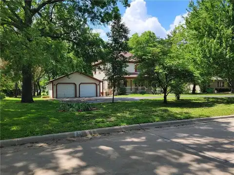 1214 S Willow Street, Ottawa, KS 66067