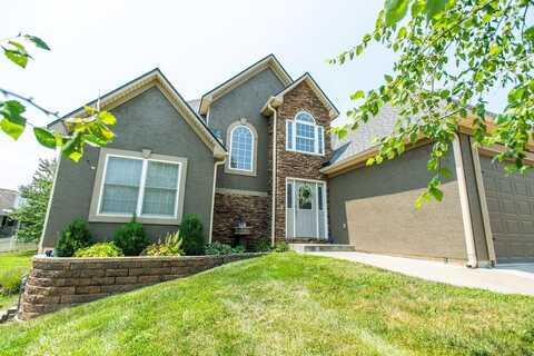 210 Westgate Circle, Warrensburg, MO 64093