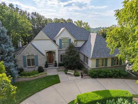 4325 N Mulberry Drive, Kansas City, MO 64116