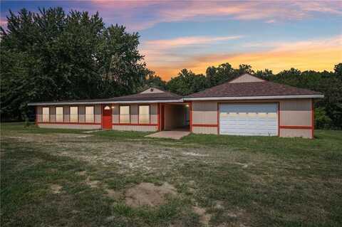 698 NE 901 Road, Windsor, MO 65360