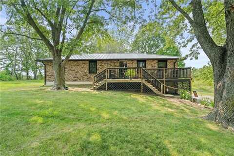 8720 S Corn Road, Oak Grove, MO 64075