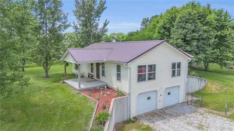 8323 SW Ogle Road, Stewartsville, MO 64490