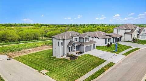 3112 SW Summit View Trail, Lees Summit, MO 64082