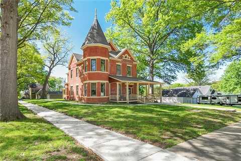 301 Elm Street, Leavenworth, KS 66048