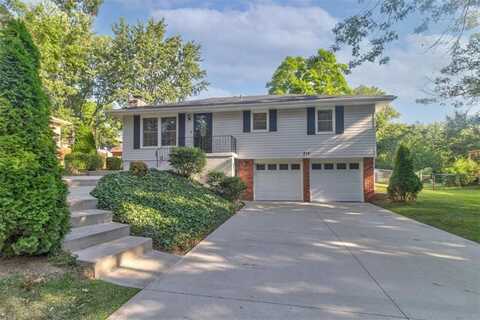 214 SW 20th Terrace, Oak Grove, MO 64075