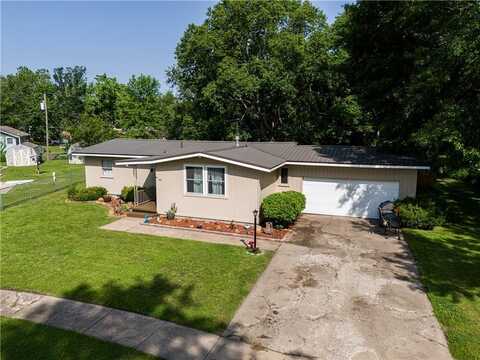 946 Crescent Drive, Independence, KS 67301