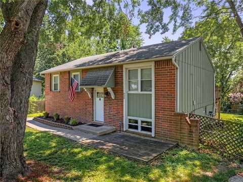 934 NW Berkshire Drive, Blue Springs, MO 64015