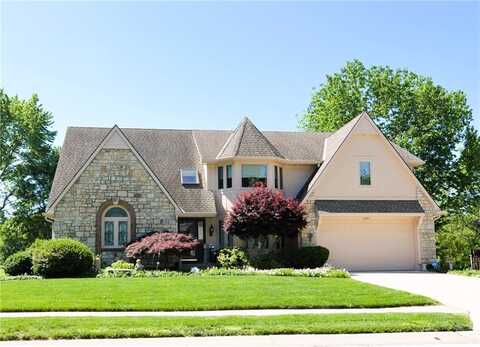 844 NW High Point Drive, Lees Summit, MO 64081