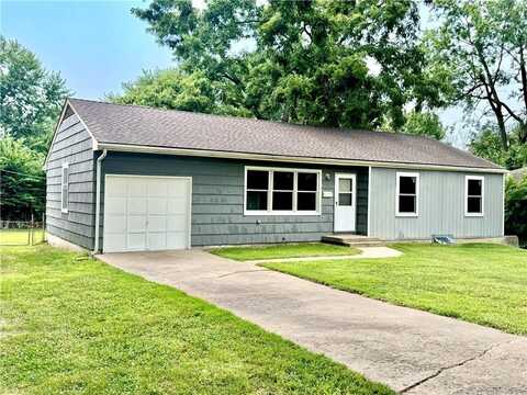 8813 Stark Avenue, Kansas City, MO 64138