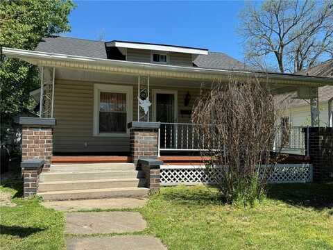 304 Pacific Avenue, Osawatomie, KS 66064