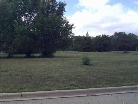 214 E Sundance Drive, Paola, KS 66071