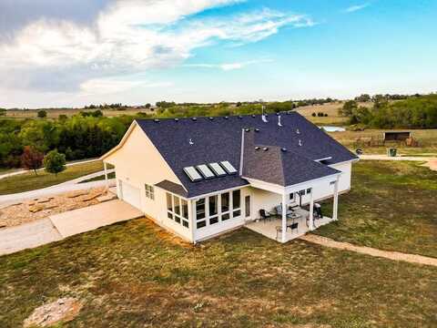 30591 Pleasant Valley Road, Paola, KS 66071