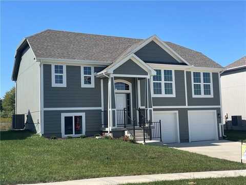 2108 SE Oak Ridge Drive, Oak Grove, MO 64075