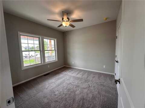 2133 Greenfield Point, Kearney, MO 64060