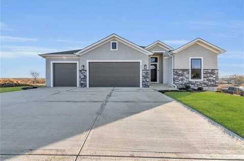 501 6th Street, Smithville, MO 64089