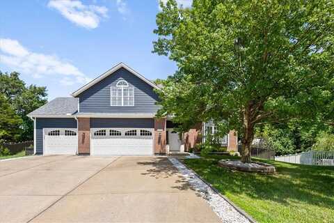 300 SW Horseplay Drive, Oak Grove, MO 64075