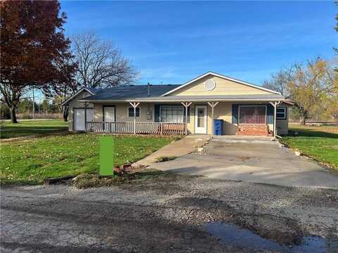 403 N Foreman Street, Caney, KS 67333