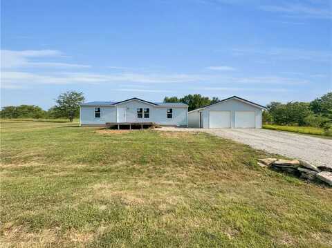 57 Kansas Drive, Linn Valley, KS 66040