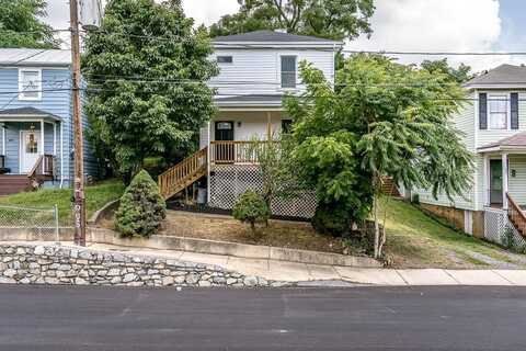 805 STUART ST, STAUNTON, VA 24401