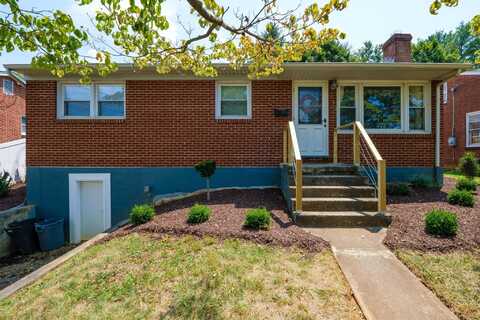 219 LAKE AVE, STAUNTON, VA 24401