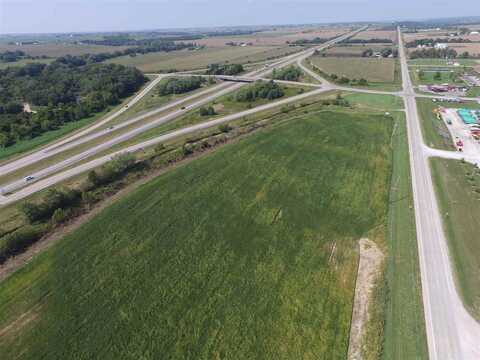 5231 Oak Crest Hill Rd SE, Hills, IA 52235