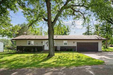 400 Summit Dr NE, Solon, IA 52333