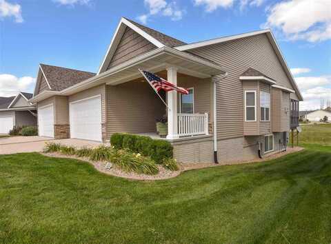 434 Ridge View Ct, Fairfax, IA 52228