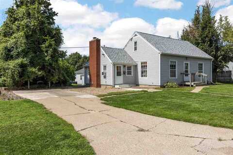 1277 Hazel Dr, CedarRapids, IA 52402