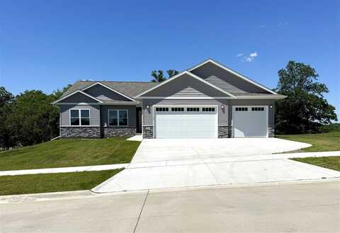 208 Northridge Pl, Kalona, IA 52247