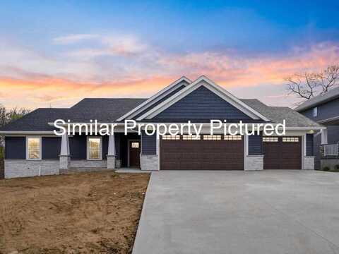 1193 Kona Cir, Coralville, IA 52241