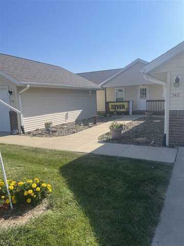 544 Iris Ave, Tiffin, IA 52340