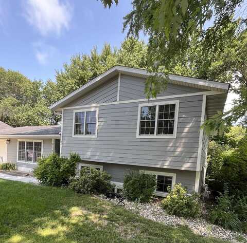 908 6th Street, Spirit Lake, IA 51360