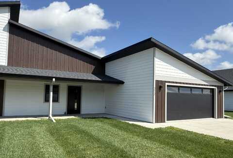 212 34th Avenue W, Spencer, IA 51301