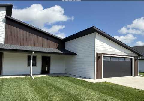 212 34th Avenue W, Spencer, IA 51301