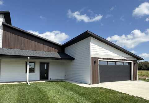 102 34th Avenue W, Spencer, IA 51301