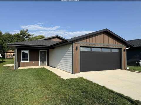 213 34th Avenue W, Spencer, IA 51301