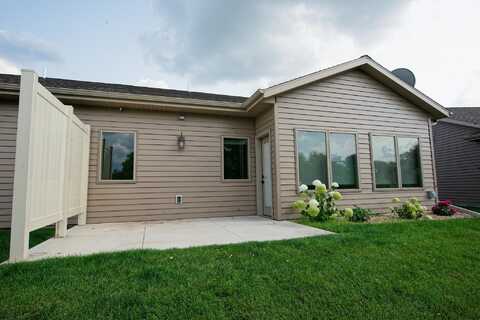 3357 Prairie Meadow Drive B, Milford, IA 51351