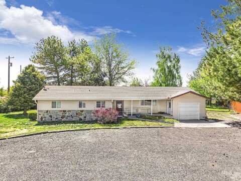 1533 9th Avenue East, Gooding, ID 83330