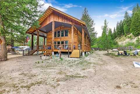 7040 N Rocky Bar Road, Mountain Home, ID 83647