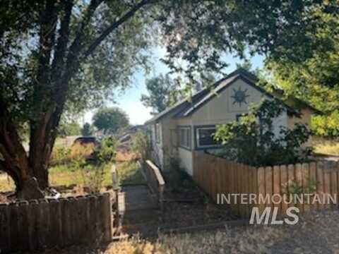 5520 Stamm Ln, Nampa, ID 83687