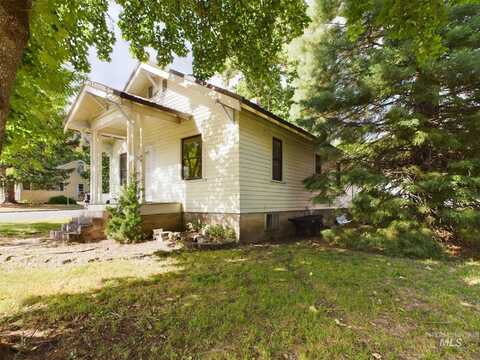 136 N F Street, Orofino, ID 83544