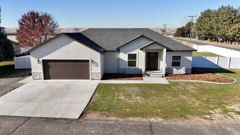 2701 Northview Dr, Hagerman, ID 83332