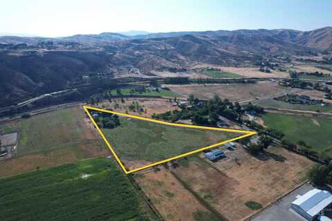 3488 Fuller Rd, Emmett, ID 83669