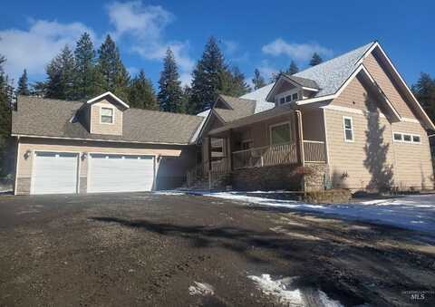 225 Woodland Drive, Saint Maries, ID 83861