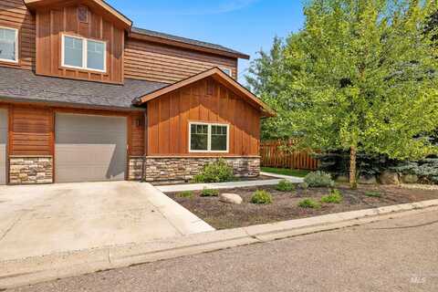 601 Bluewater Circle, McCall, ID 83638